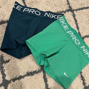 size small nike pro’s, loved but in perfect condition